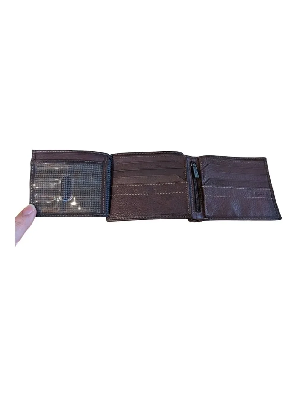 Fossil Pebbled Brown Leather Bi-fold Wallet EUC